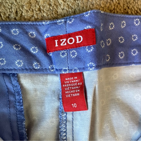 Izod Shorts - Picture 2 of 4